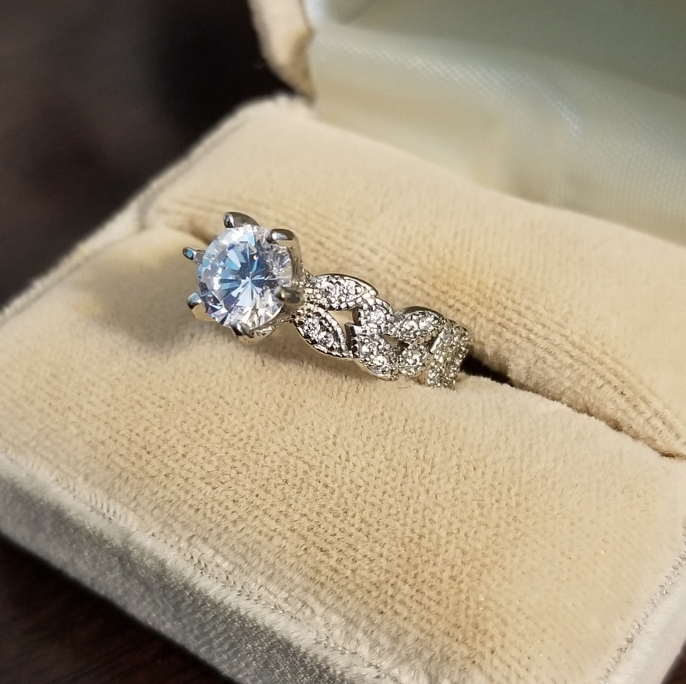 Sterling Leaf Design Ring - image 2